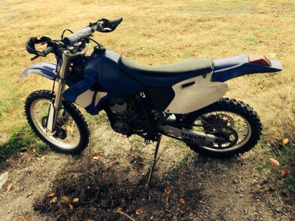 2002 yamaha wr250f for sale! dirtbike and boots