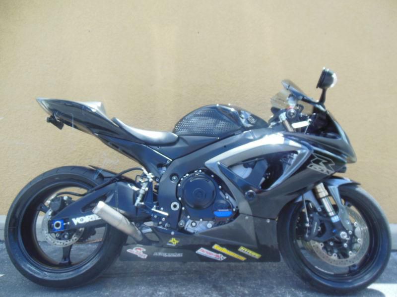 2007 Suzuki Gsx-R 600 LOADS OF UPGRADES FINANCING AVAILABLE & TRADE ACCEPTED WOW