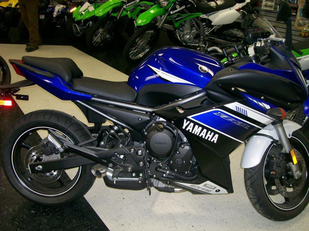 2013 Yamaha FZ6R Sportbike 