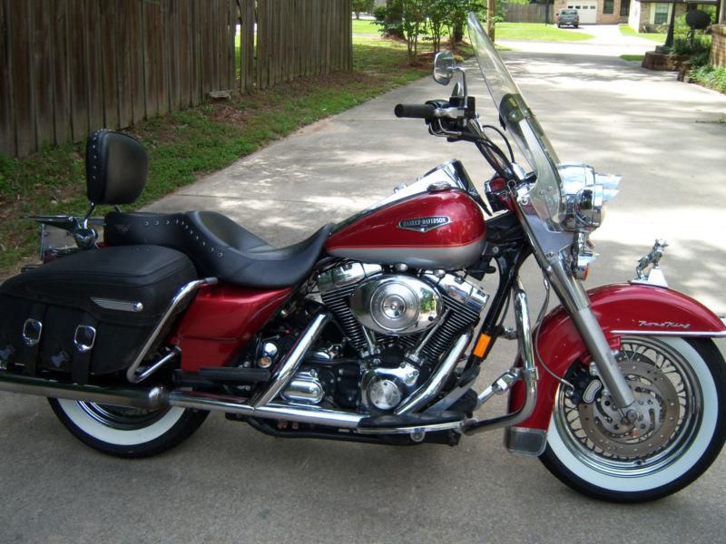 2004 Harley Road King FLHRCI Custom great condition crimson red and silver