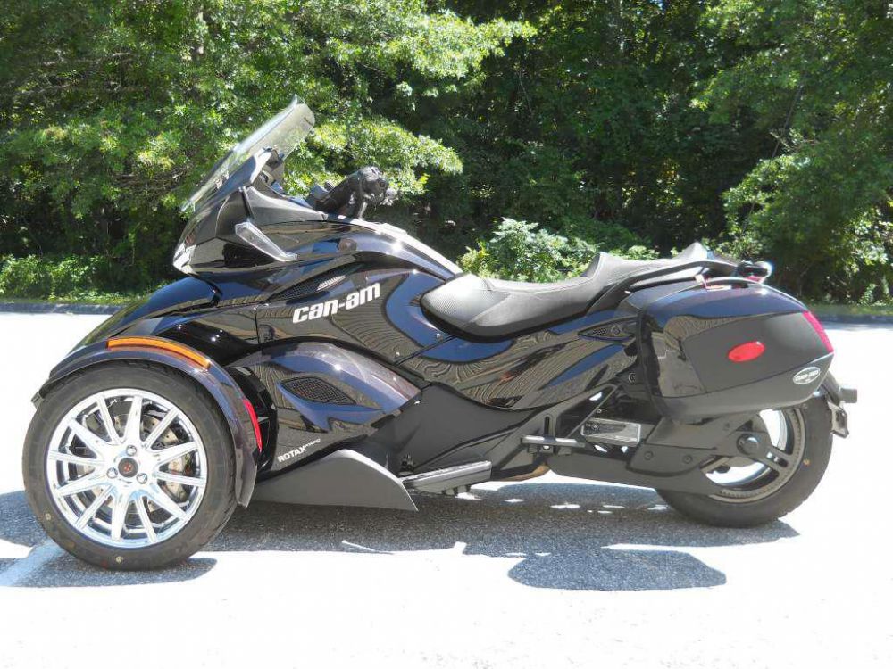 2013 can-am spyder st limited  sport touring 