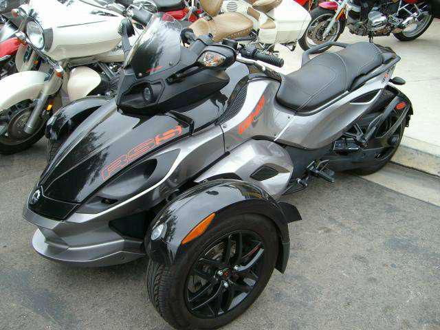 2011 can-am spyder rs-s sm5  sport touring 