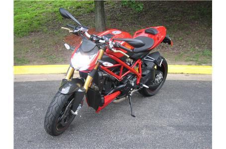 2011 Ducati Streetfighter S Standard 