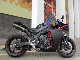 2009 Black Yamaha YZF-R1, this bike was owned by an adult and babied.