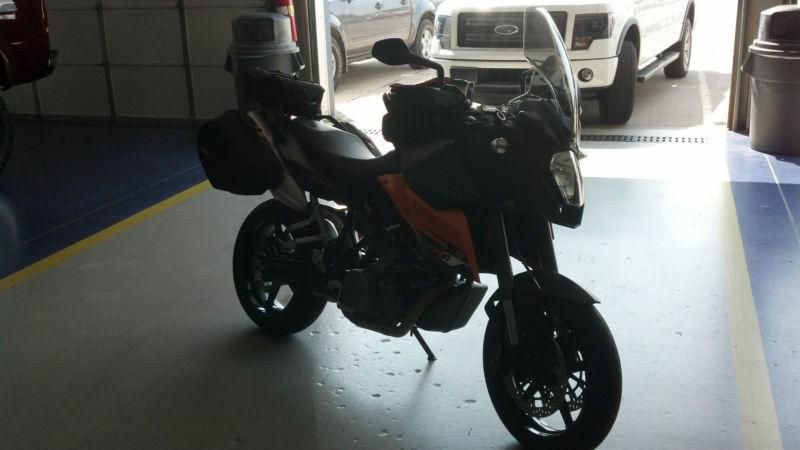 2010 KTM SMT 990 ONE OWNER LOW MILES GREAT CONDITION