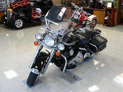 2003 harley davidson "road king classic" with 18,328 original mile's!