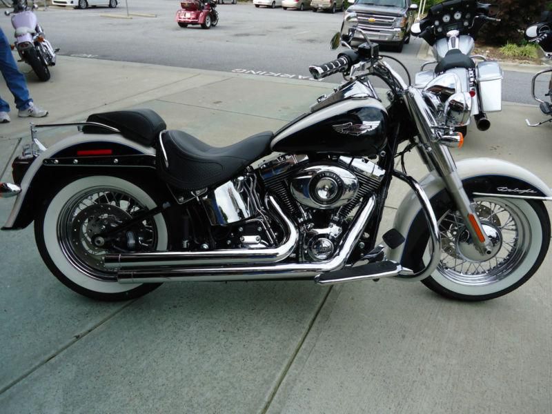 2012 Harley-Davidson FLSTN Deluxe