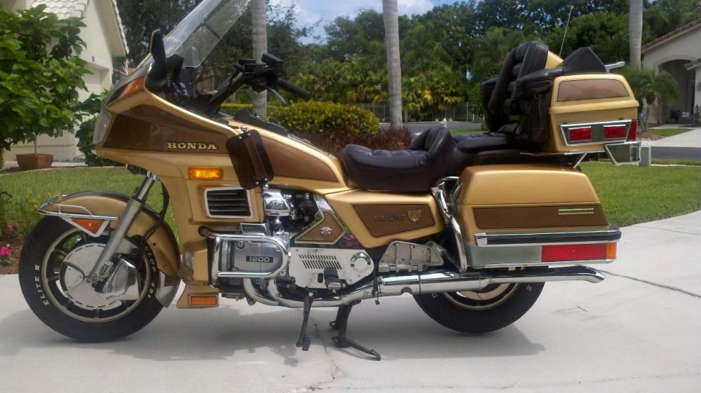 1985 Honda Gold Wing 1200 Touring 
