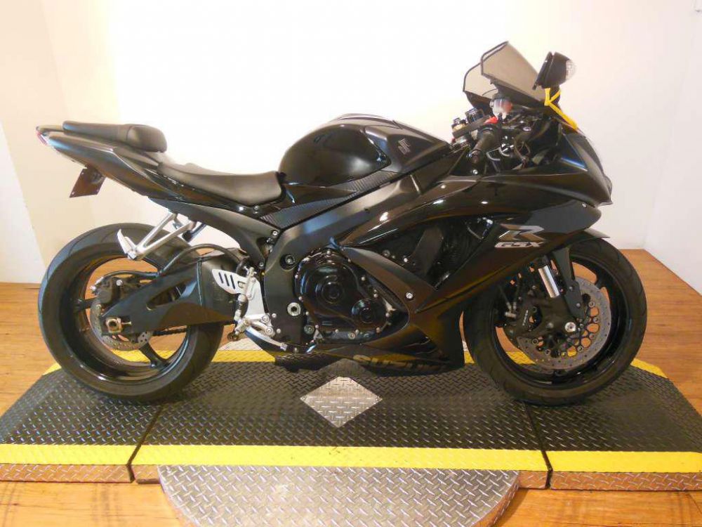 2008 suzuki gsx-r750  sportbike 