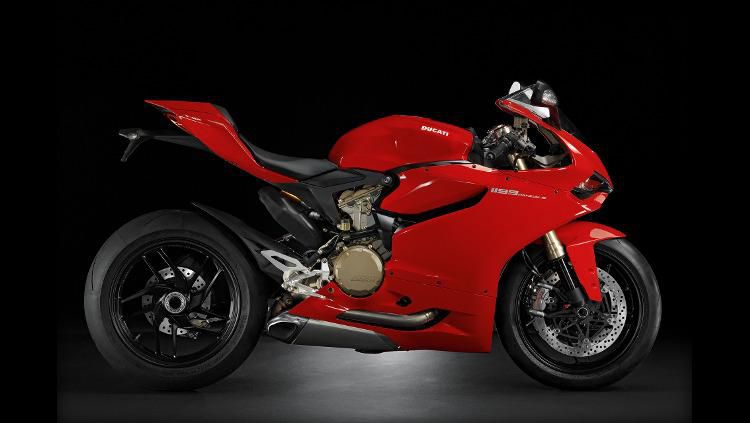 2013 Ducati Superbike 1199 Panigale Sportbike 