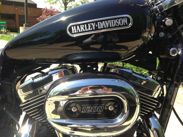 2008 Harley-Davidson Sportster 1200, ONLY 2000 MILES
