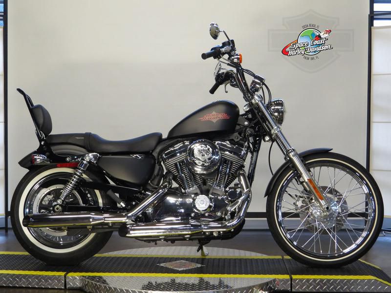 2012 Harley-Davidson XL1200V - Sportster Seventy-Two Standard 