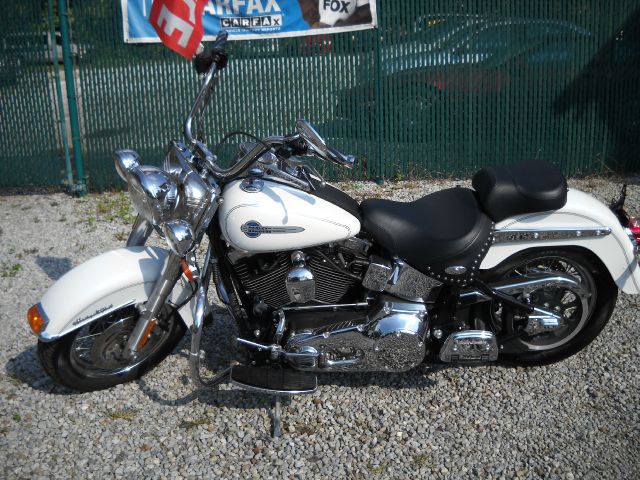 Used 2004 HARLEY DAVIDSON SOFTAIL HERITAGE CLASSIC for sale.