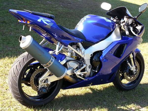 2001 Yamaha R1, Looks Outstanding, Tires Are Almost New, Runs Perfect