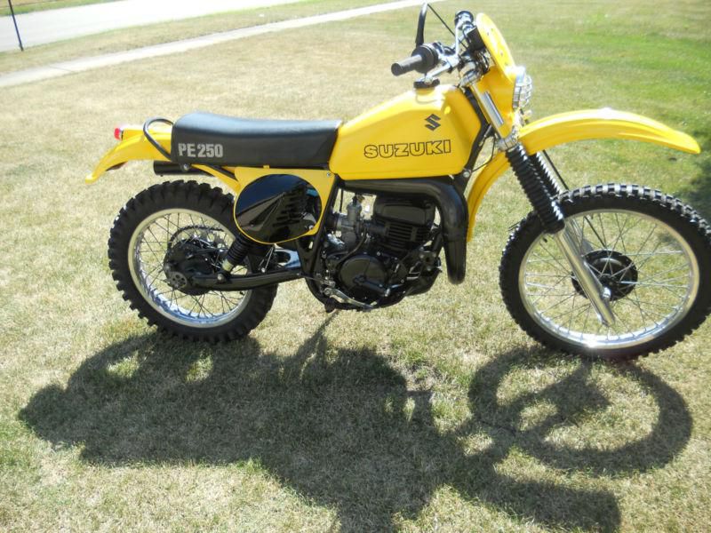 Suzuki PE250 1978