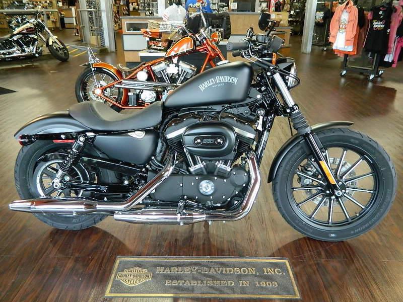 2014 Harley-Davidson XL883N - Sportster Iron 883 Standard 