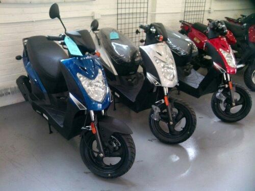 2009 kymco agility 125  scooter 