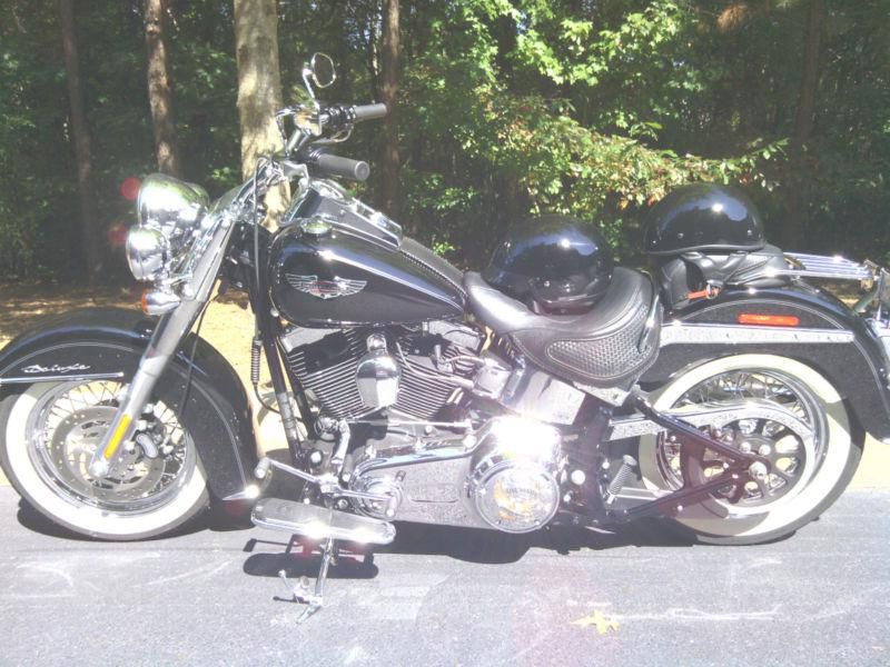 2010 Harley Davidson FLSTN Softail Deluxe . 4935 miles! Garage kept and covered.
