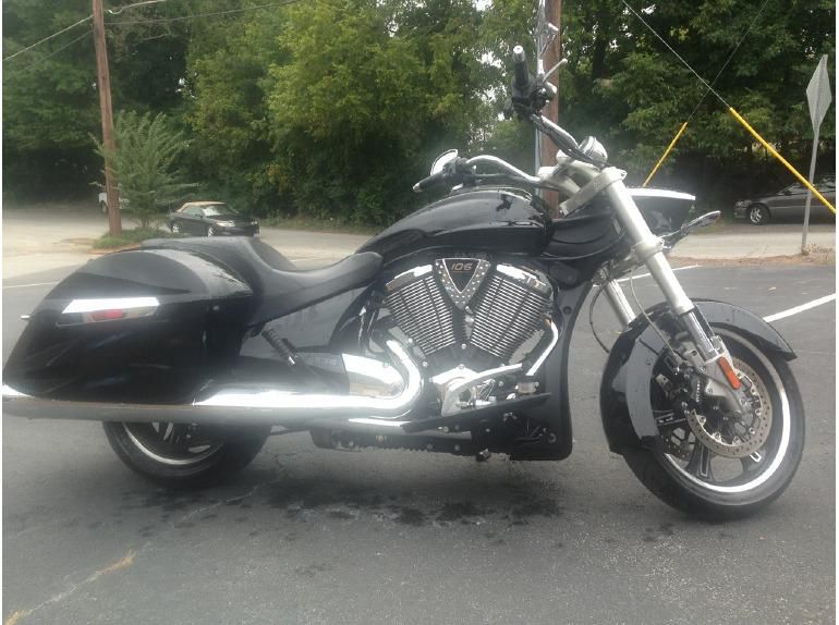 2012 Victory Cross ROADS Touring 