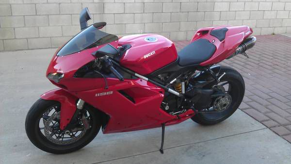 2011 ducati 1198 1098 848 1199 Panigale only 1240 miles