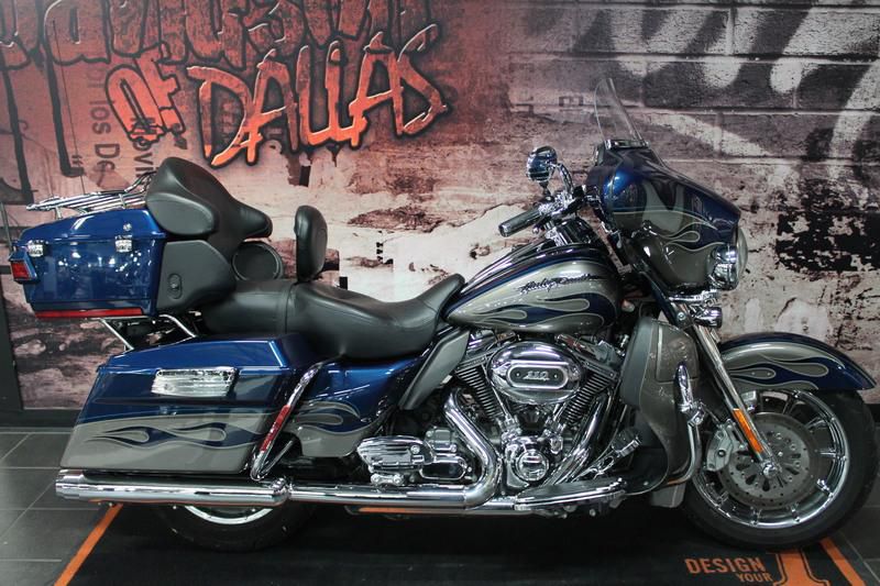 2010 Harley-Davidson FLHTCUSE5 - CVO Ultra Classic Electra Gl 