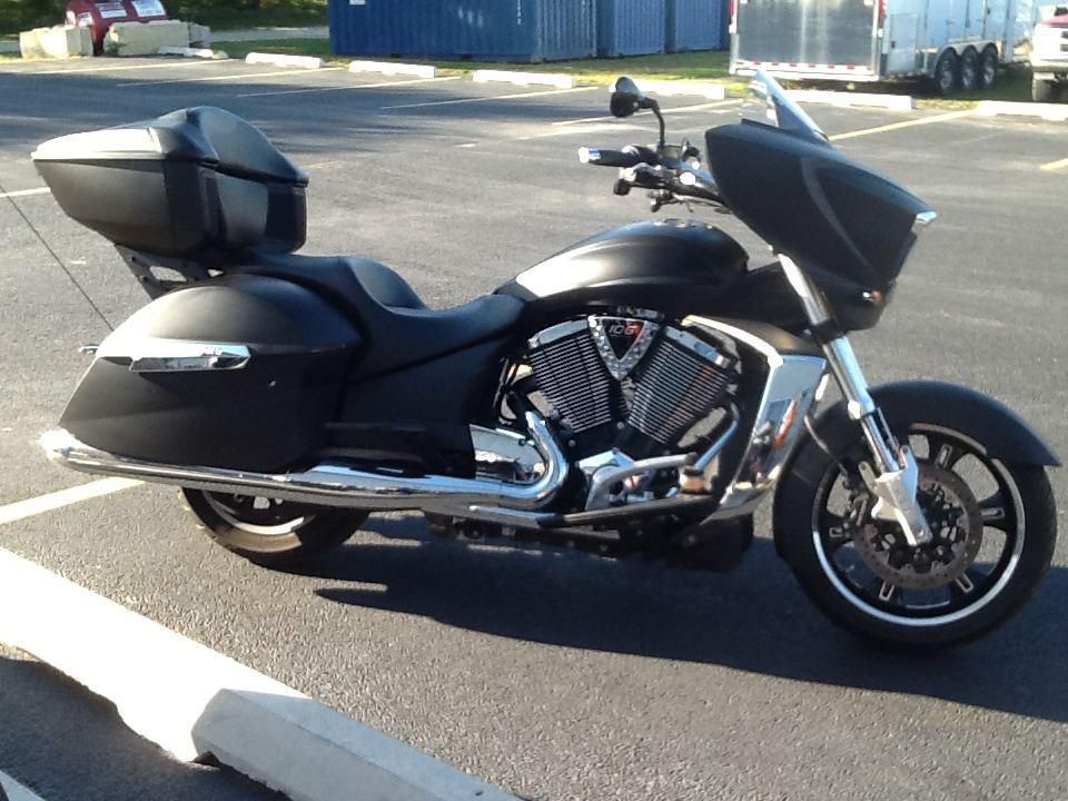 2011 Victory Cross Country Touring 