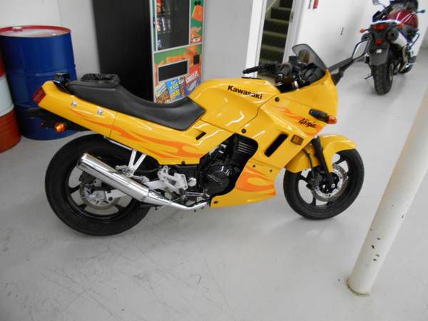 2006 Kawasaki EX250 Ninja, Only 836 miles, Great Shape!!