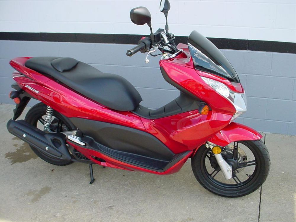 2011 honda pcx (pcx125)  scooter 