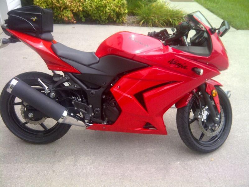 Ninja 250 Great Bike. Selling Bike w/gear. Not much room on $ but need to sell