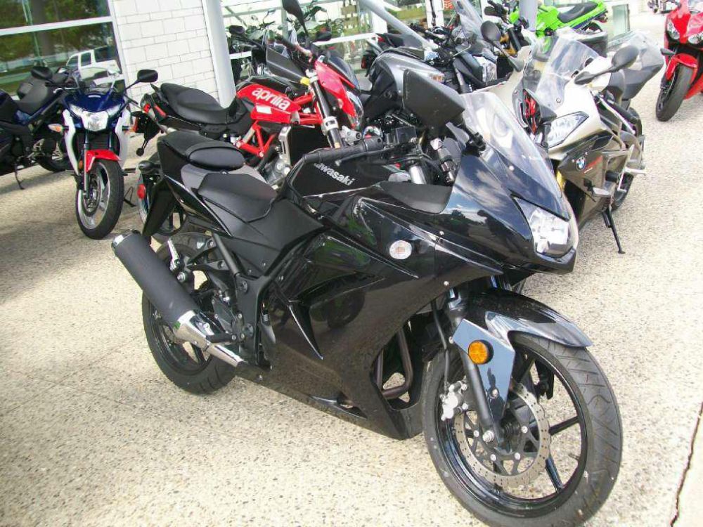 2012 kawasaki ninja 250r  sportbike 