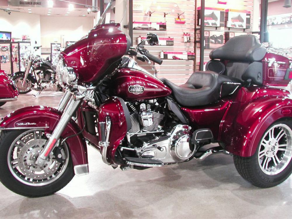 2009 Harley-Davidson FLHTCUTG TRIKE Standard 