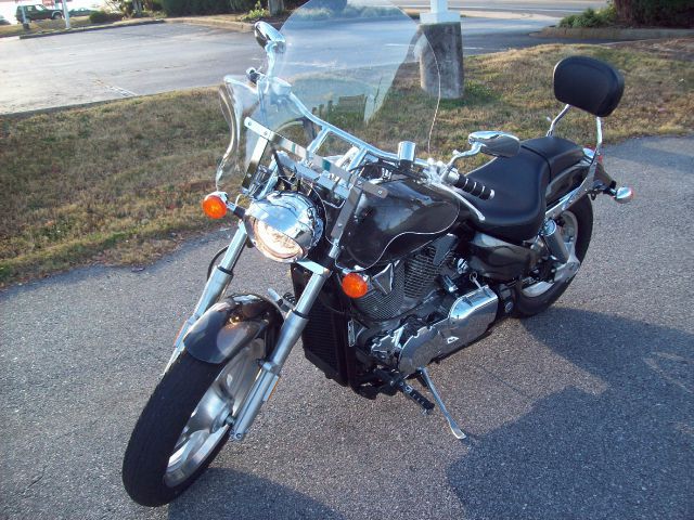 Used 2005 Honda VTX 1300C for sale.