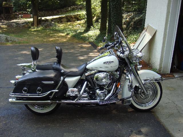 2002 HARLEY DAVIDSON ROAD KING CLASSIC The bike has 7000 miles and is in perfect