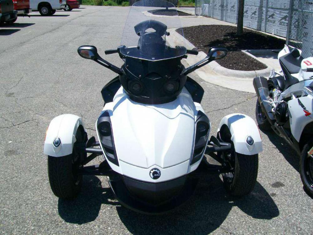 2010 can-am spyder rs-s se5  sport touring 