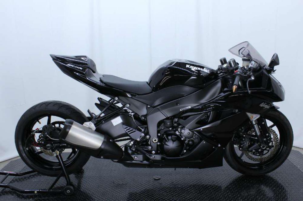 2009 Kawasaki Ninja ZX-6R Sportbike 