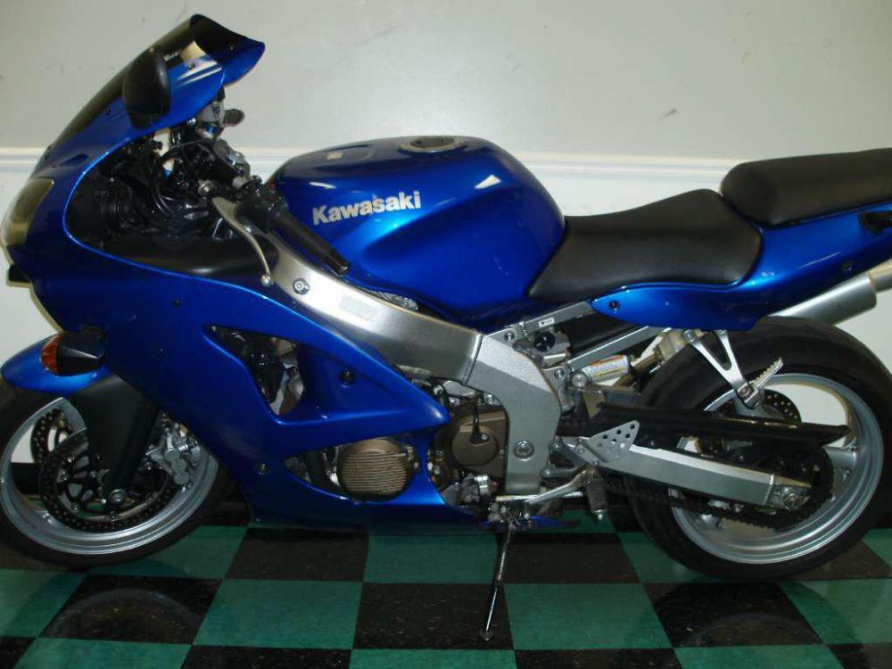 2008 kawasaki zzr600  sportbike 