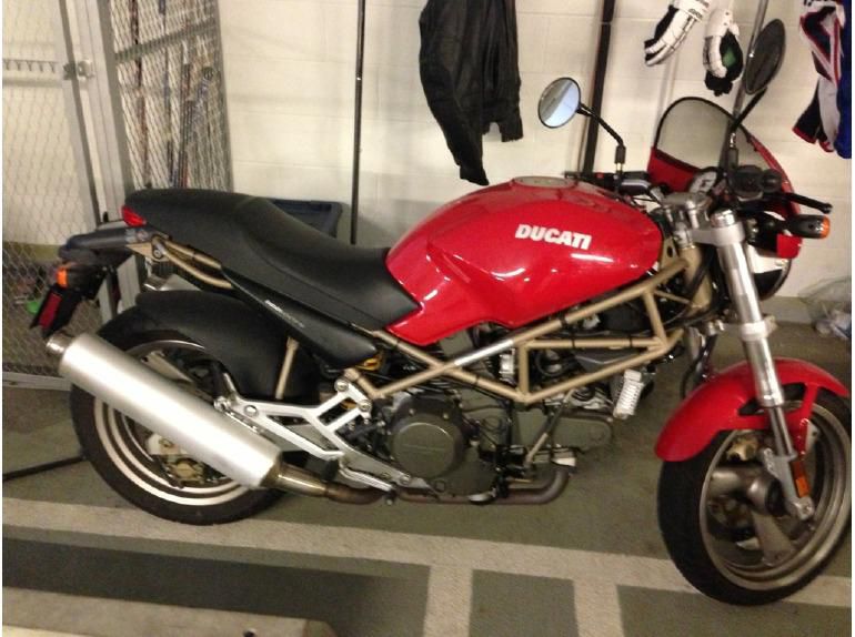1999 Ducati Monster 750 Sportbike 