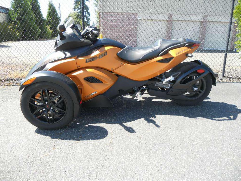 2011 Can-Am Spyder RS-S SE5 Sport Touring 