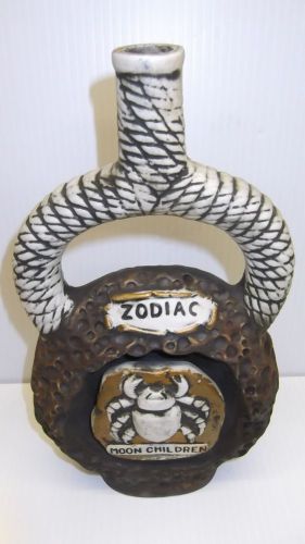 Vento Wine Zodiac (Moon Children) Ceramic Decanter
