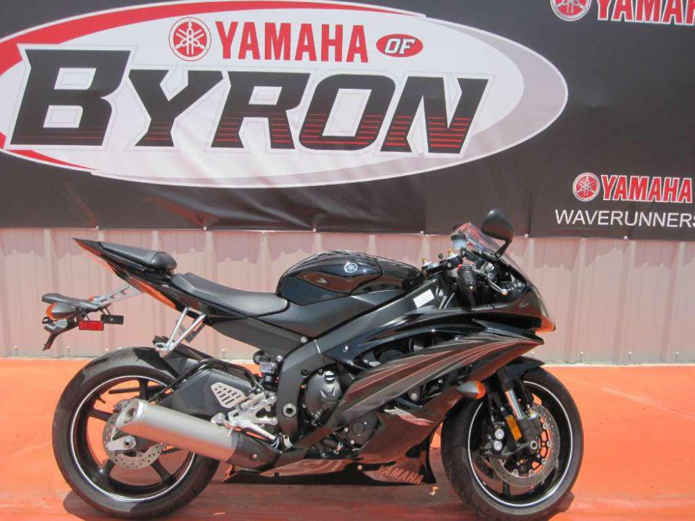 2010 yamaha yzf-r6  sportbike 