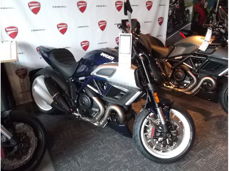 2013 Ducati Diavel Blue Stripe 