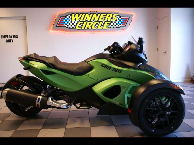 2012 can-am spyder rs-s sm5  sport touring 