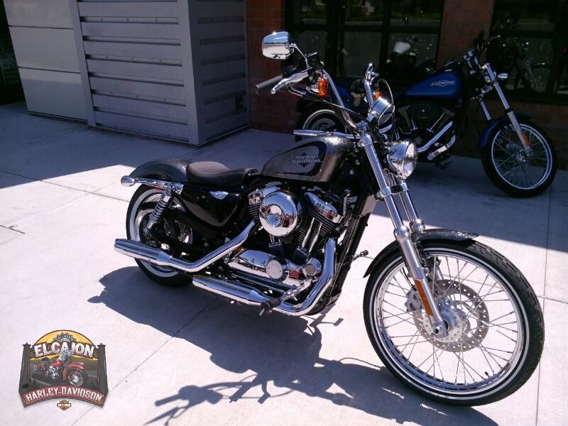 2014 Harley-Davidson XL1200V - Sportster Seventy-Two Standard 