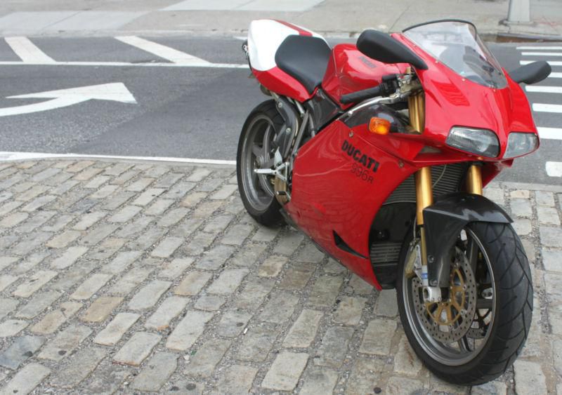 Ducati 996R - 1,781 Miles - 135hp - (1 of 500) Worldwide (1 of 100) in USA