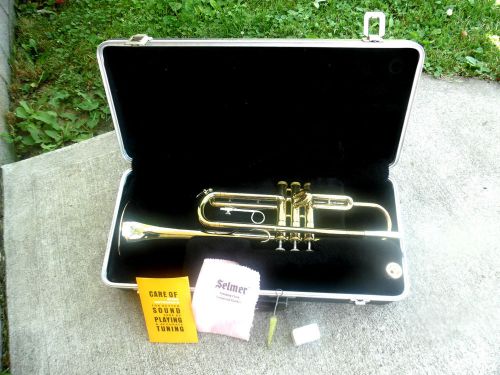 Selmer vincent bach bundy trumpet w/ bach mouth piece &amp; case &#034;very nice&#034;