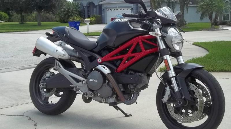 2009 Ducati Monster 696 - One of a kind!! Flat black skins with Ducati red frame