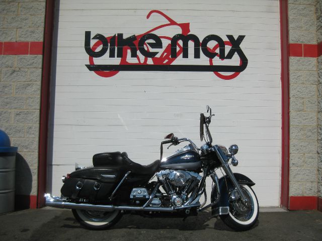 Used 2002 Harley Davidson Road King Classic for sale.