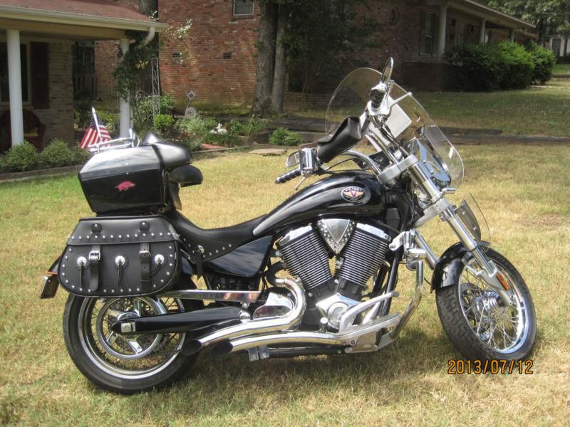 2005 Victory Kingpin, modified to a sport cruiser. 7,568 miles