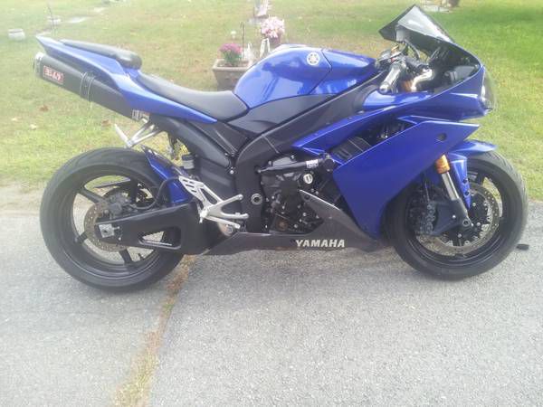 2007 yamaha r1with extras trade for sled