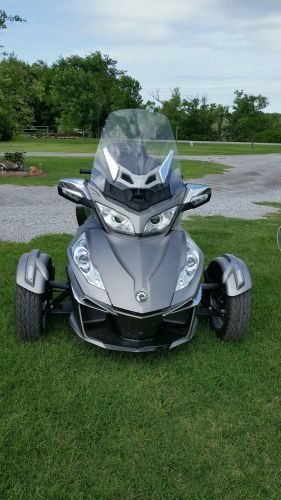 2014 Can-Am Sport Touring